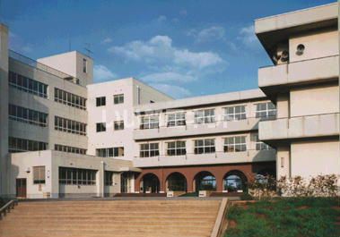 小学校　長坂台小学校（小学校）まで560m