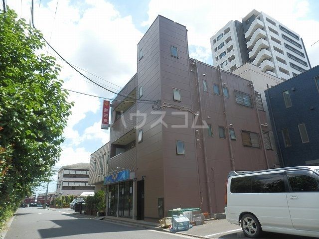 新座市野火止のマンションの建物外観