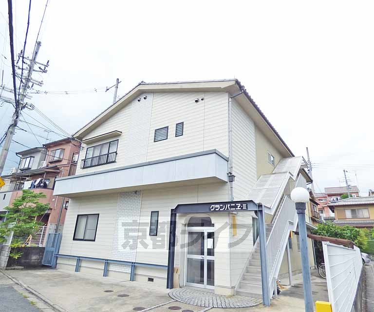 京都市北区上賀茂中山町のアパートの建物外観