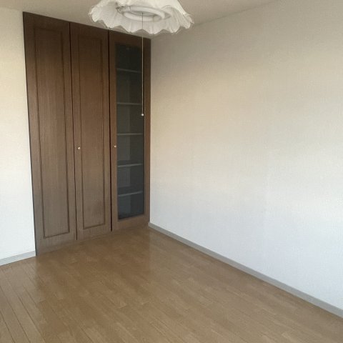 収納　洋室1　収納