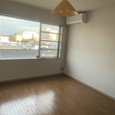 居室・リビング　洋室2　エアコン付き