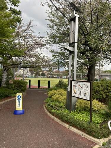 【ザ　コンラスト大井町の公園】