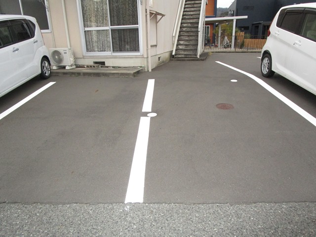 【フォーブル戸田井の駐車場】