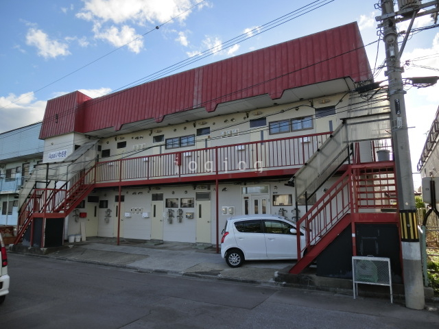 函館市中道のアパートの建物外観