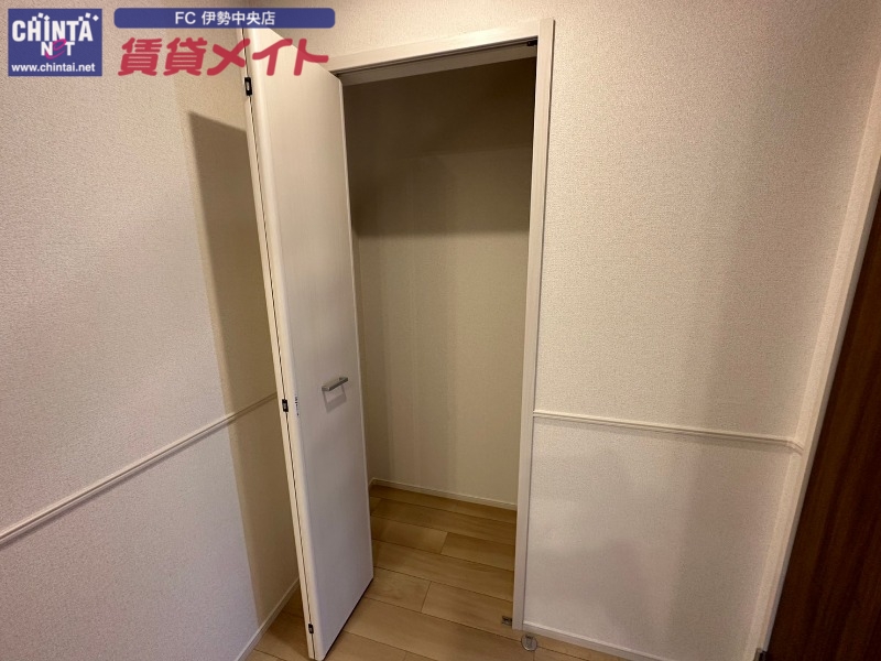 収納　同物件別部屋参考写真です。