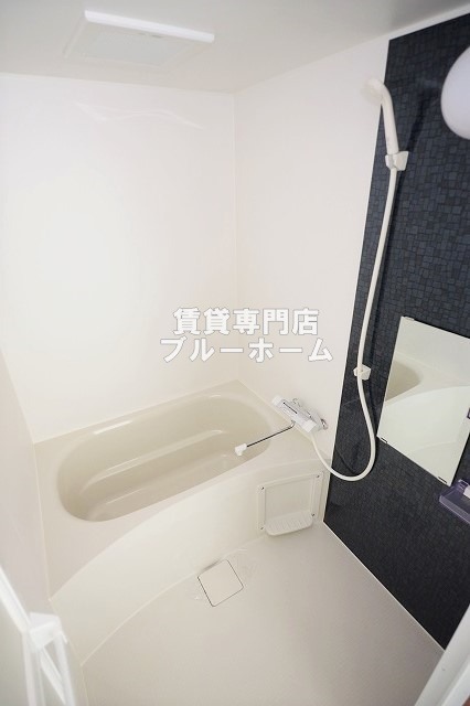 バス・シャワールーム　鏡のあるお風呂！