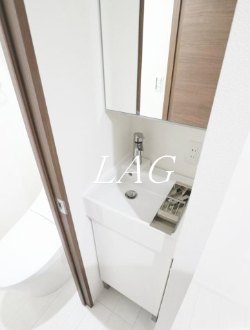 洗面設備　独立洗面台です。