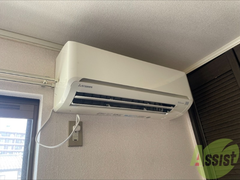 その他設備　もちろんエアコンもついており、気温の調節は楽々ですね。