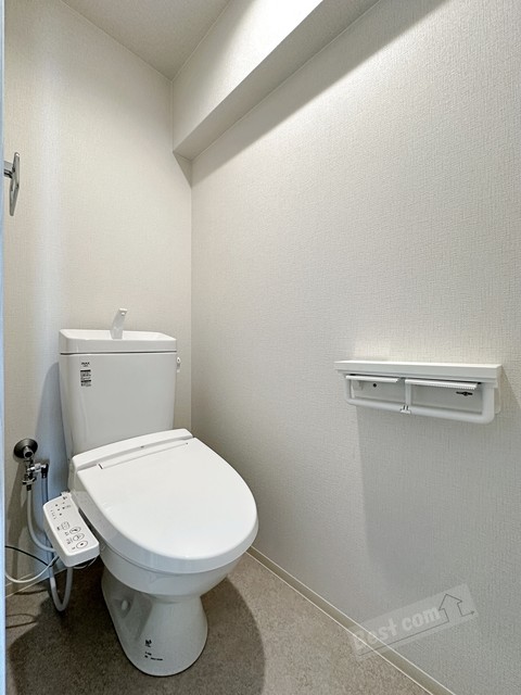 トイレ　温水洗浄便座付き♪