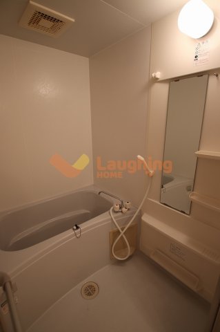 バス・シャワールーム　きれいなお風呂です