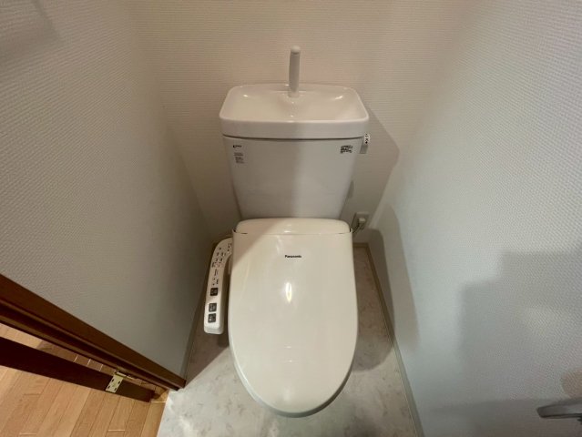 トイレ　リアライズ代官町