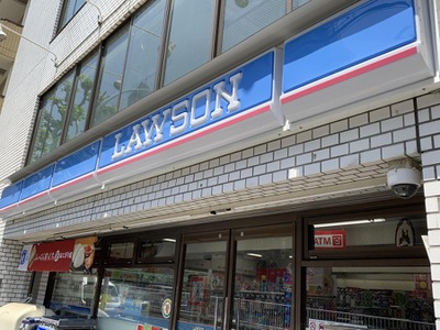 コンビニ　ローソン 早稲田町店（コンビニ）まで182m