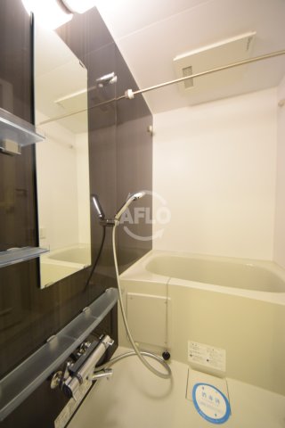 バス・シャワールーム　コンフォリア心斎橋ＥＡＳＴ　浴室換気乾燥暖房機付バスルーム