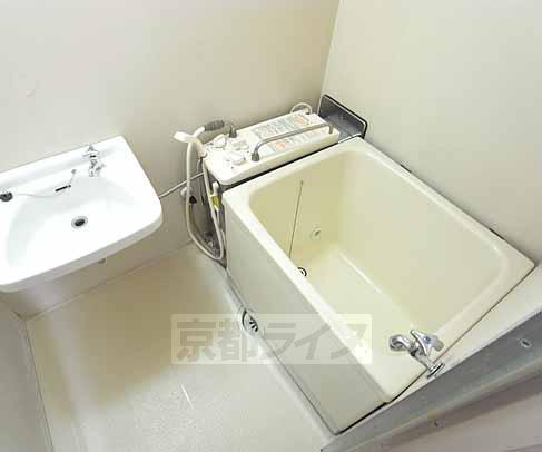 バス・シャワールーム　お風呂です。