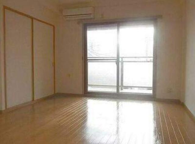 居室・リビング　※別部屋参考写真