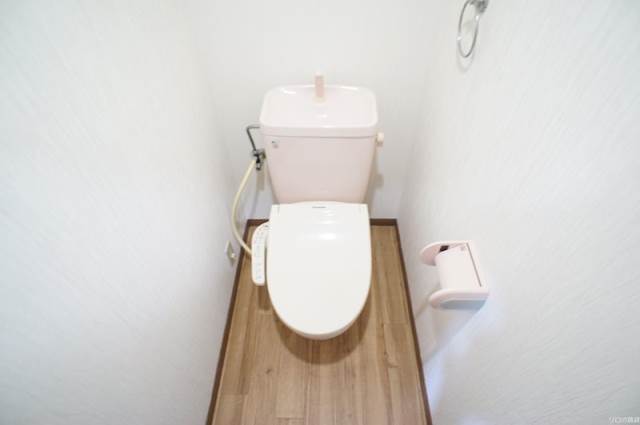 トイレ　別部屋