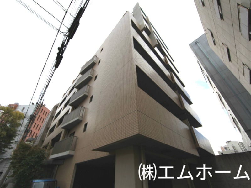 建物外観　外観　オートロック　防犯カメラ　敷地内駐車場付