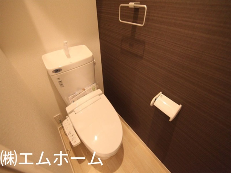 トイレ　温水洗浄暖房便座付トイレ