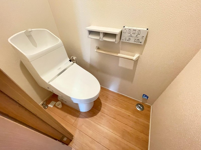 トイレ　トイレ