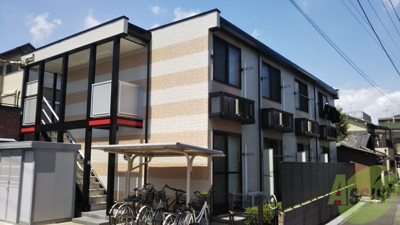 建物外観　２０２２年８月に外壁塗装致しました。