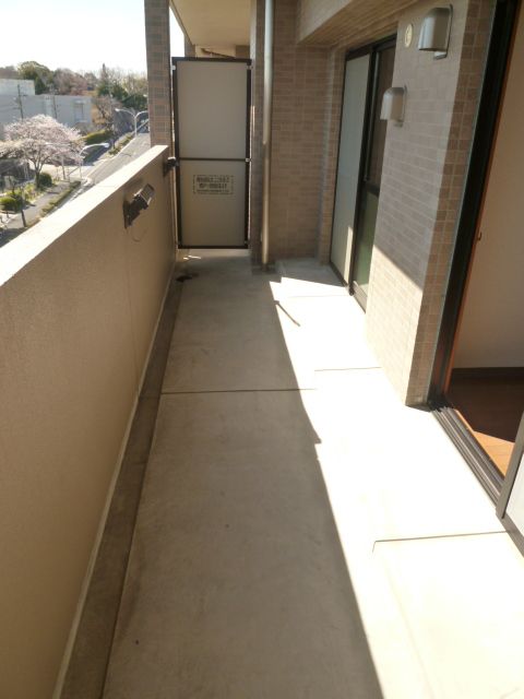 バルコニー　ベランダが広い！