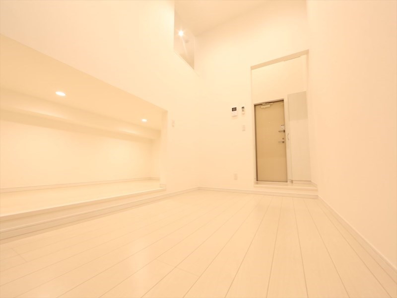 居室・リビング　洋室6帖　アンダーロフト4.9帖（収納にも寝室にも使えます）