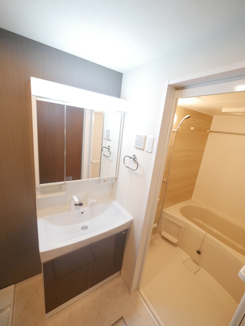 洗面設備　★人気の独立洗髪洗面化粧台です★