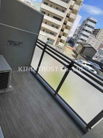 バルコニー　広々としたバルコニーです