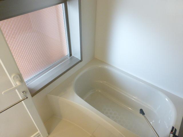 バス・シャワールーム　バス※別部屋参考写真