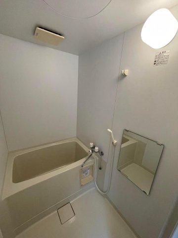 バス・シャワールーム　使用感なし、キレイなユニットバス