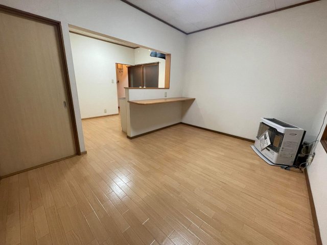 居室・リビング　広々としたリビング