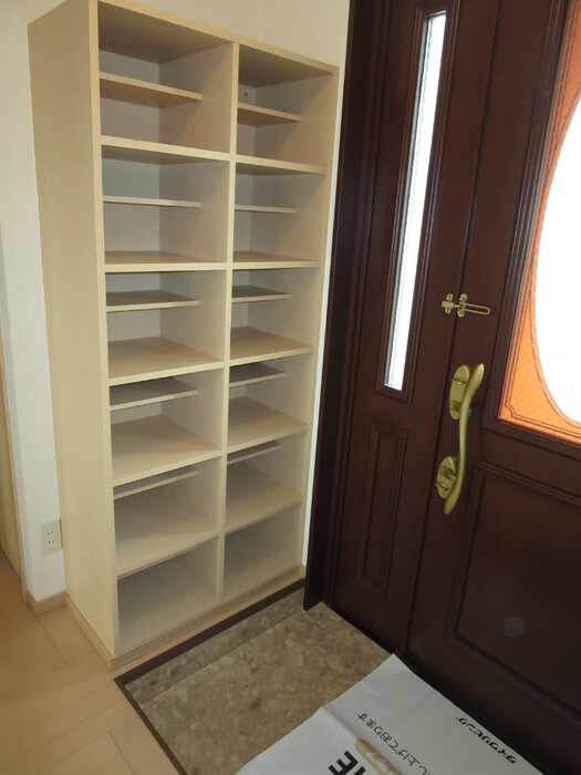 玄関　※同タイプの部屋写真です