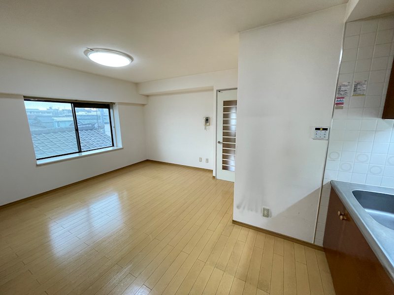 居室・リビング　308号室参考写真