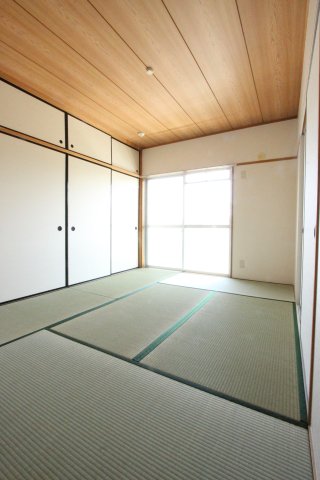 居室・リビング　同タイプの別部屋です。現状優先です。