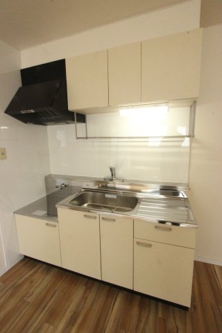 キッチン　同タイプの別部屋です。現状優先です。