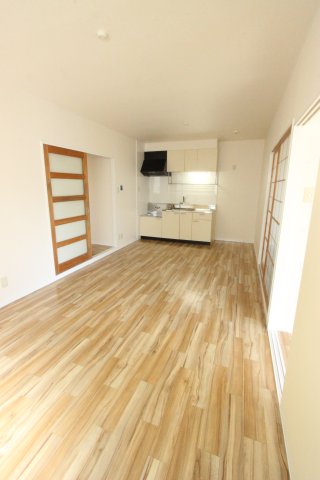 居室・リビング　同タイプの別部屋です。現状優先です。