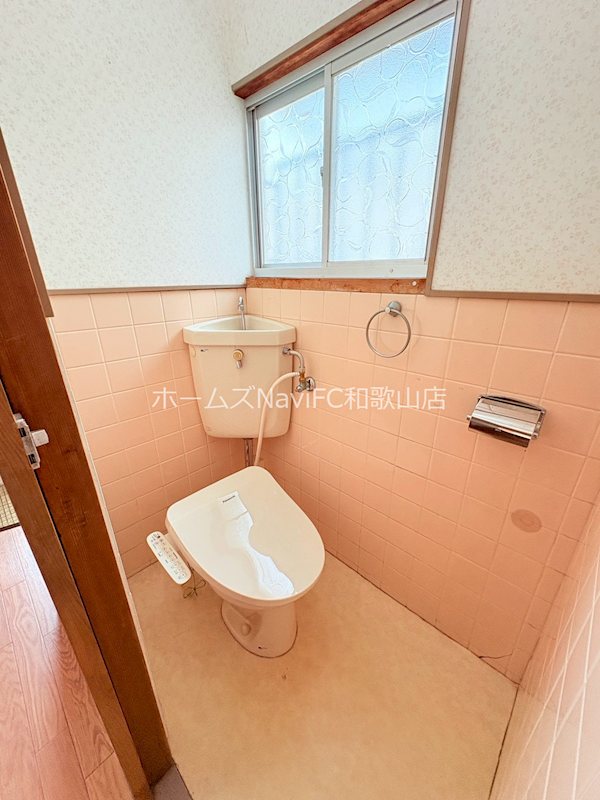 榎原戸建てのトイレ写真