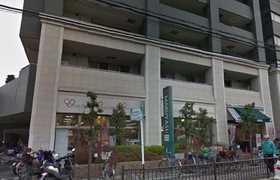 スーパー　スーパーマルヤス茨木駅前店（スーパー）まで621m