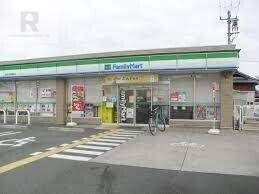 コンビニ　ファミリーマート寝屋川黒原橘町店（コンビニ）まで635m