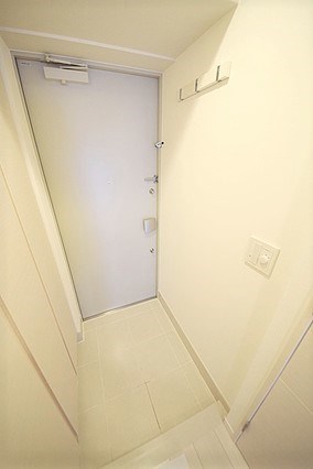 玄関　※同じ間取り別号室参考写真 　現状優先