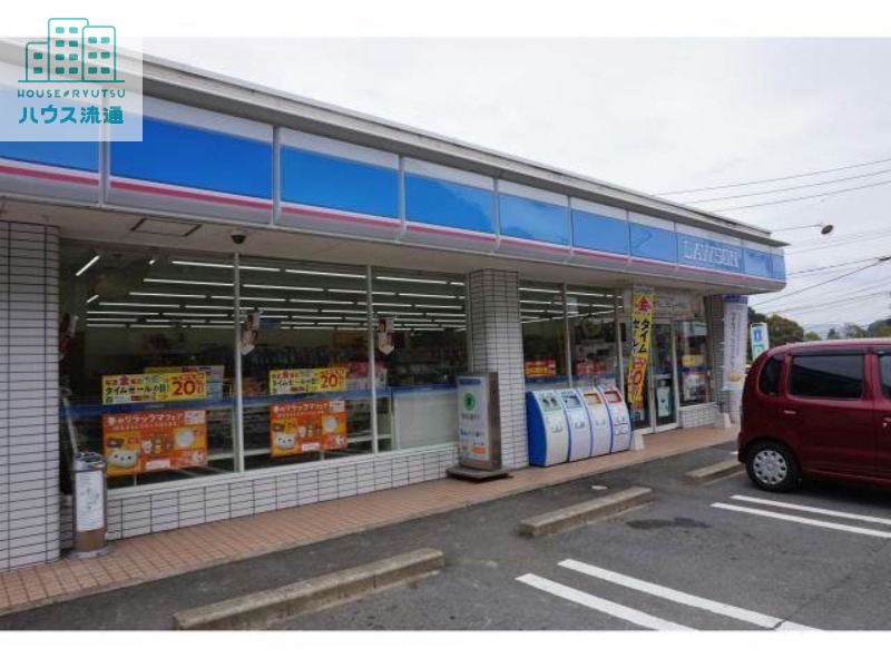 コンビニ　ローソン時津左底店（コンビニ）まで1040m