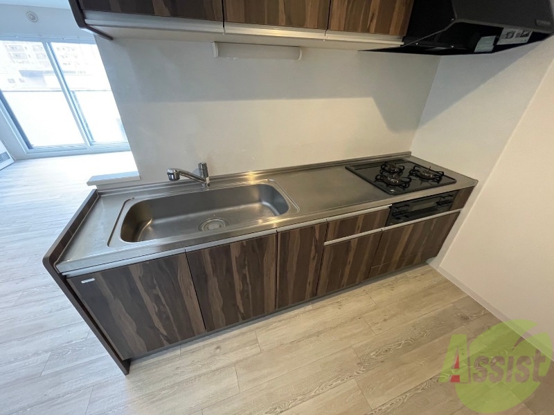 キッチン　洗い場が大きくて洗い物もしやすそうです。