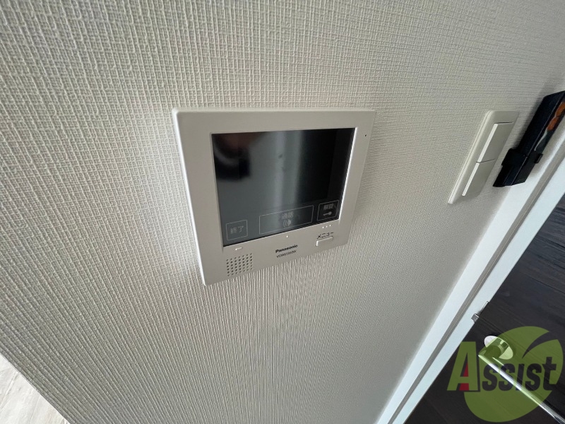 セキュリティ　ＴＶモニター付インターホンです。来客者の顔が見えるので安心！