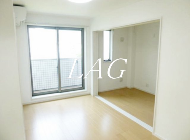 居室・リビング　洋室のお部屋です。