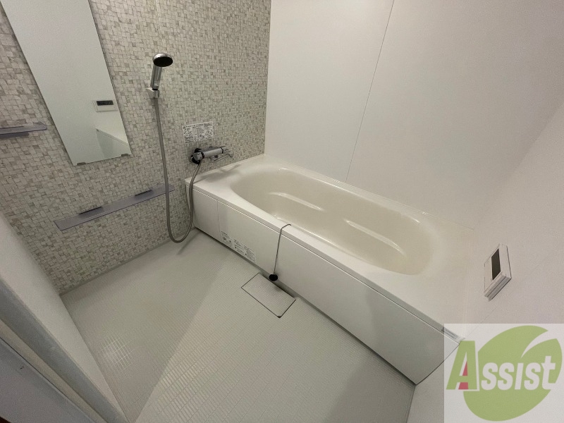 バス・シャワールーム　お風呂になります。一日の疲れを癒してくださいね。