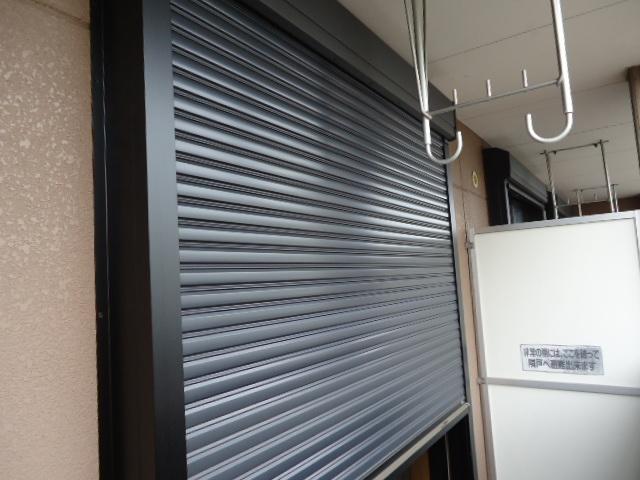 その他　シャッター付き