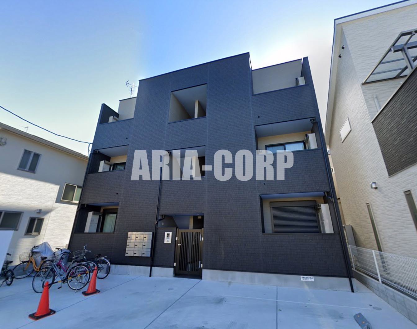 建物外観　2018年完成、大手ハウスメーカー施工デザイナーズアパート！