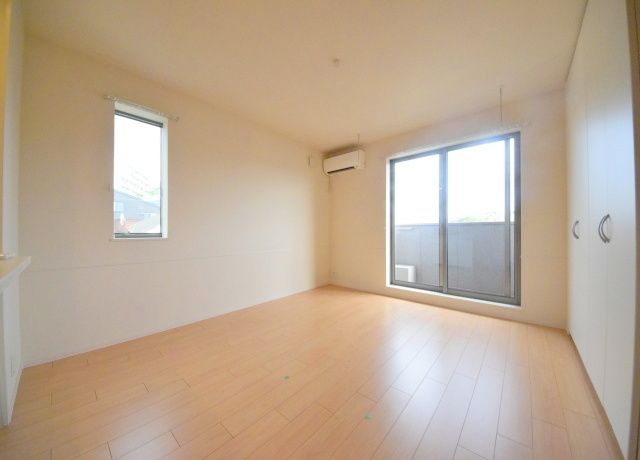 居室・リビング　★★2面採光の明るいお部屋★★