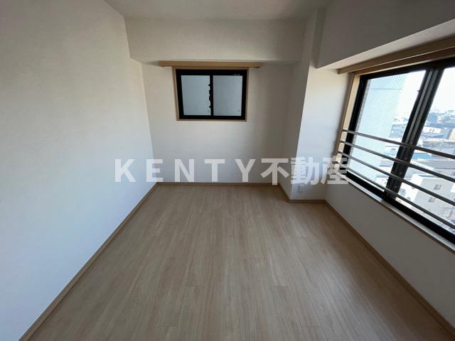 その他部屋・スペース　開放的な寝室です