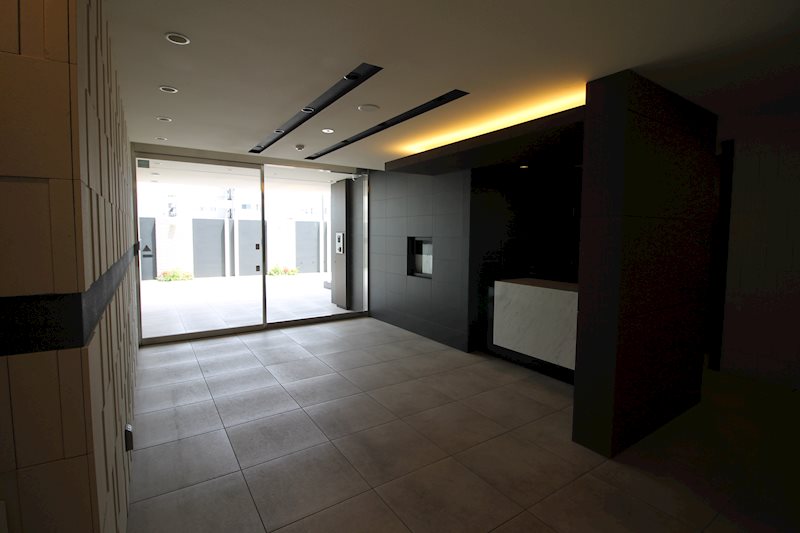 エントランス　★見学予約受付中★